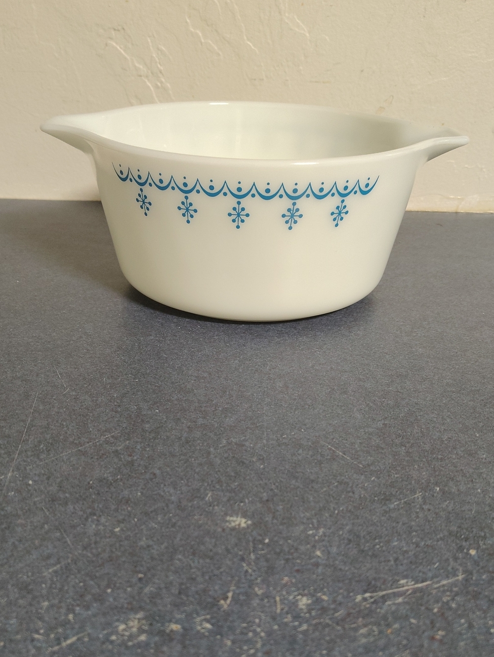 Pyrex Snowflake Blue Cinderella Casserole #473 Bakeware Dish
